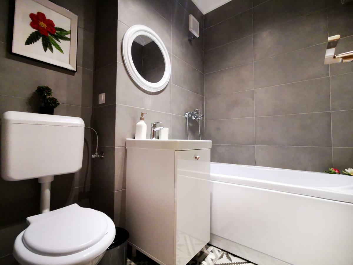 Sudului 106 By Mrg Apartments - Piata Sudului Bucharest Luaran gambar